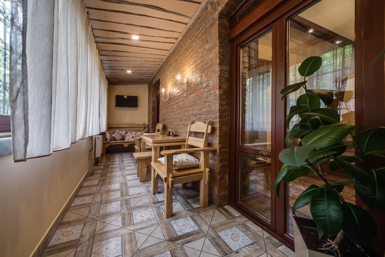 Vip Castle Apartmens Лвив Екстериор снимка